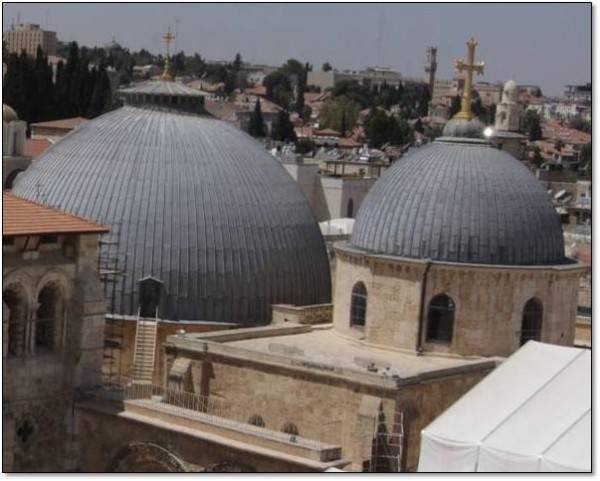 احتجاجات بالقدس بعد اقتحام مستوطنين لفندق تمتلكه الكنيسة الأرثوذكسية