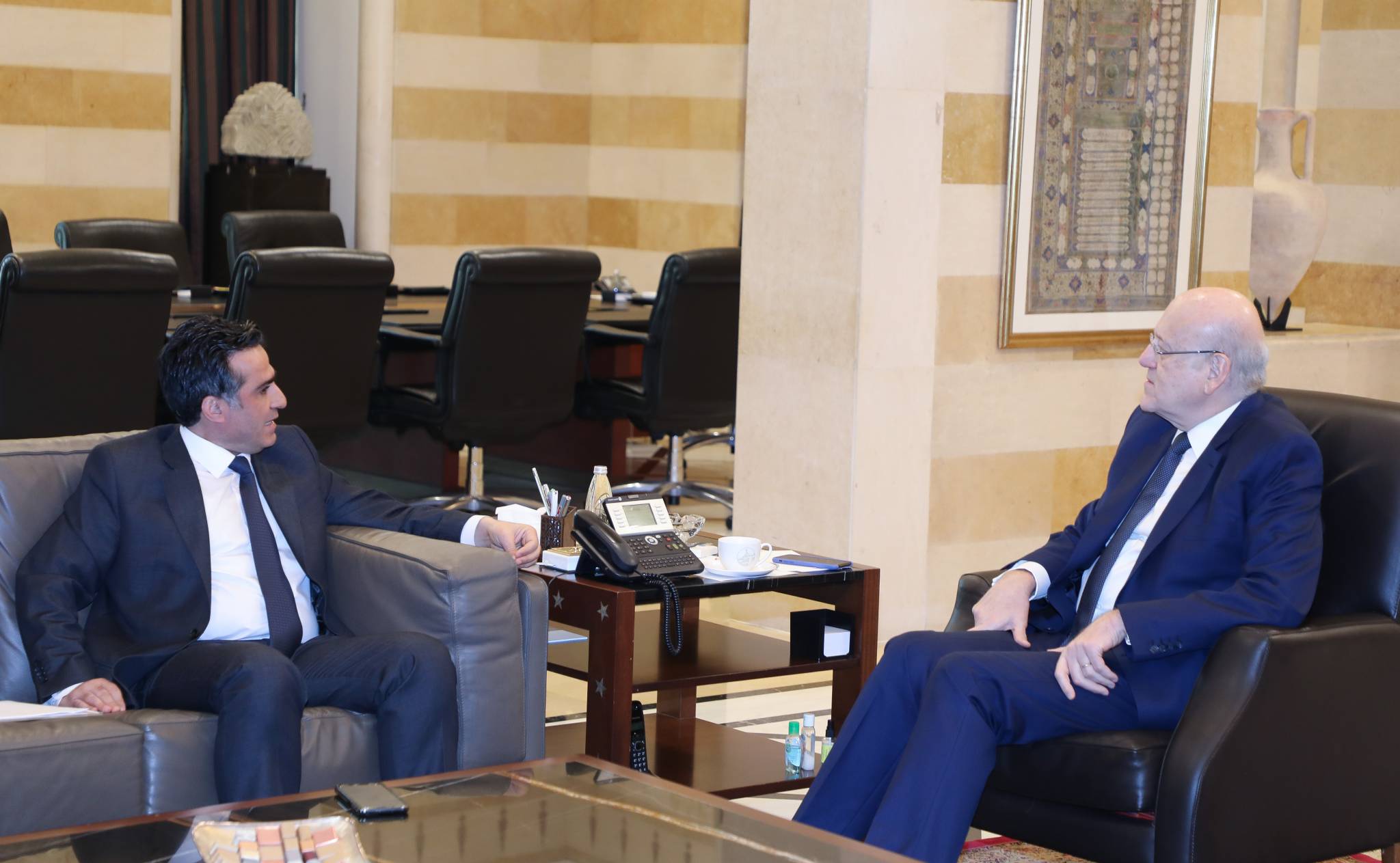 ميقاتي اطلع علي المشروع الجديد لقطاع المرافئ في لبنان
حمية :يبقي المرافئ ملكا للدولة ولا يتضمن بيعا للاصول