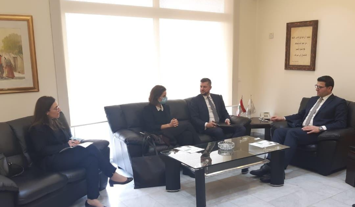 وزير الزراعة عرض ووفد الوكالة
الالمانية مشروع دعم المزارعين