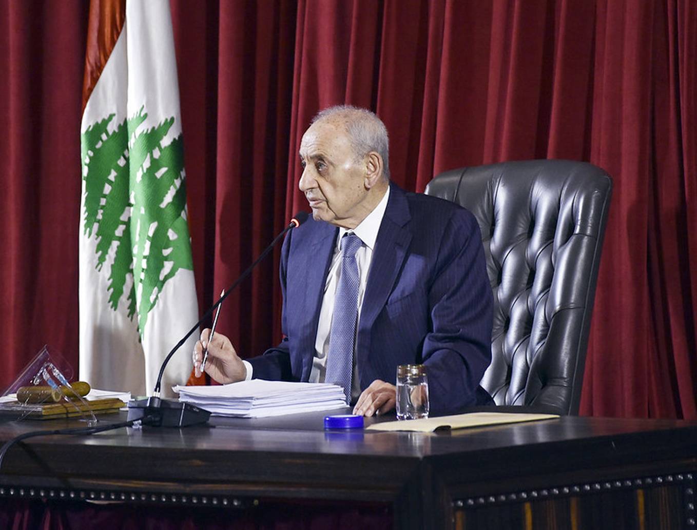 المجلس يُودّع ولايته بإقرار تمويل الإنتخابات و12 قانوناً
«الكابيتال كونترول» مرهون بتصحيح الحكومة ما أفسدته «الصيغة المفخّخة»
ميقاتي طالب بمناقشة عامة وطرح الثقة... وبري ردّ: الجلسة للتشريع