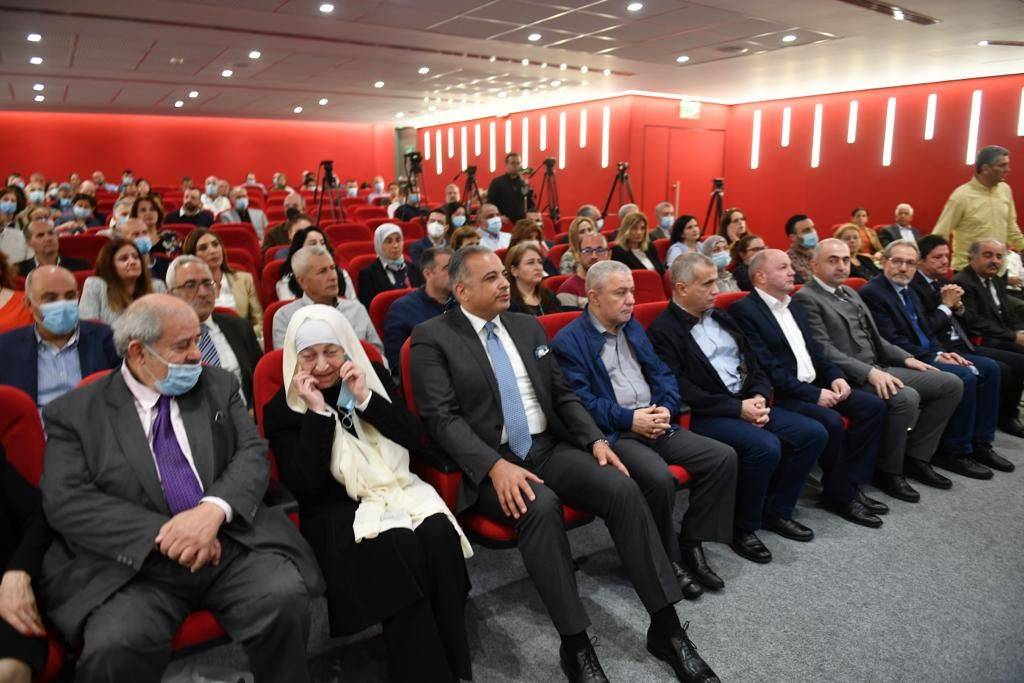 وقفة تضامنيّة مع "اللبنانيّة" بمشاركة وزيري الثقافة والإعلام
بهيّة الحريري: لتشكيل هيئة الإنقاذ الوطني للتعافي التربوي
بدران: للإفراج عن ملفاتها وإعادة الصلاحيّات كاملة اليها