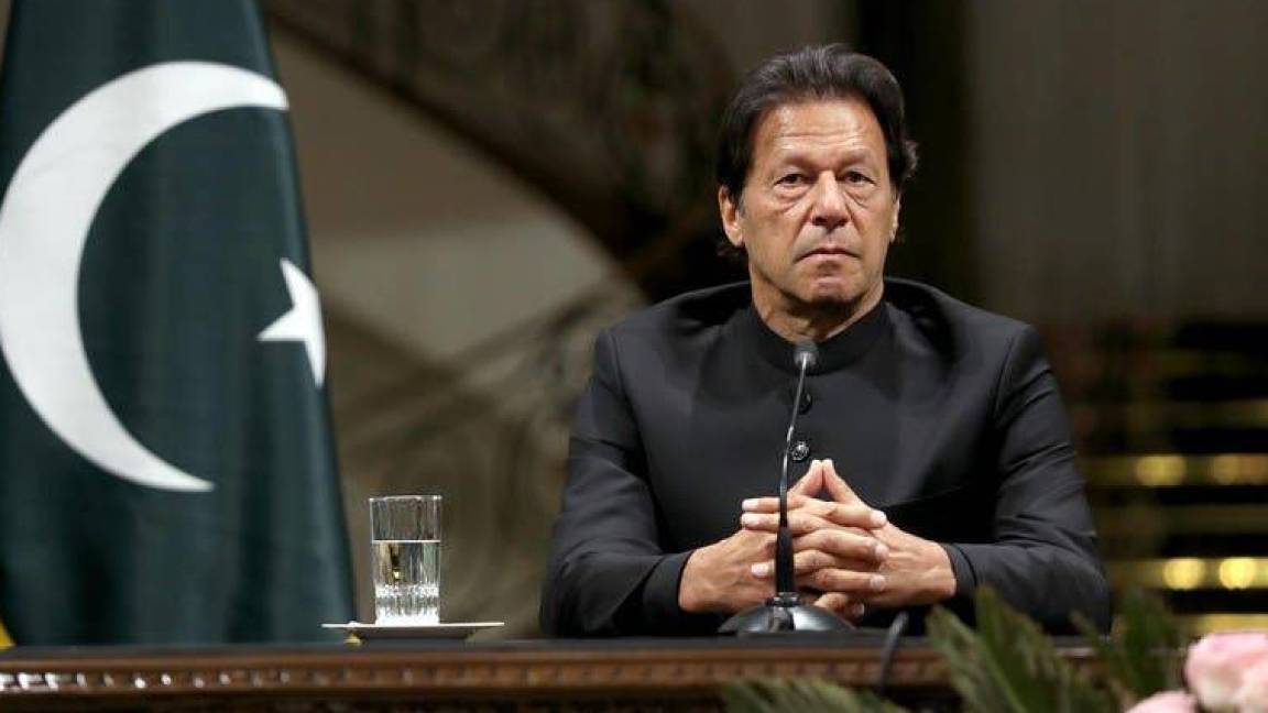 عمران خان يدعو لاحتجاجات ضد محاولة تغيير النظام