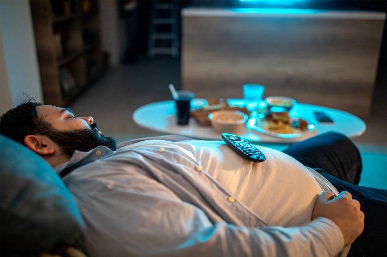لماذا تشعر بالنعاس بعد الإفطار في رمضان؟ هذه أهم الأسباب