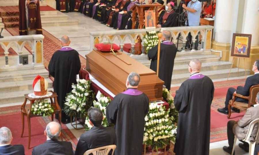 لبنان ودّع المطران بو جودة.. الراعي ترأس الجنازة
وعون منحه وسام الاستحقاق الفضي ذو السعف