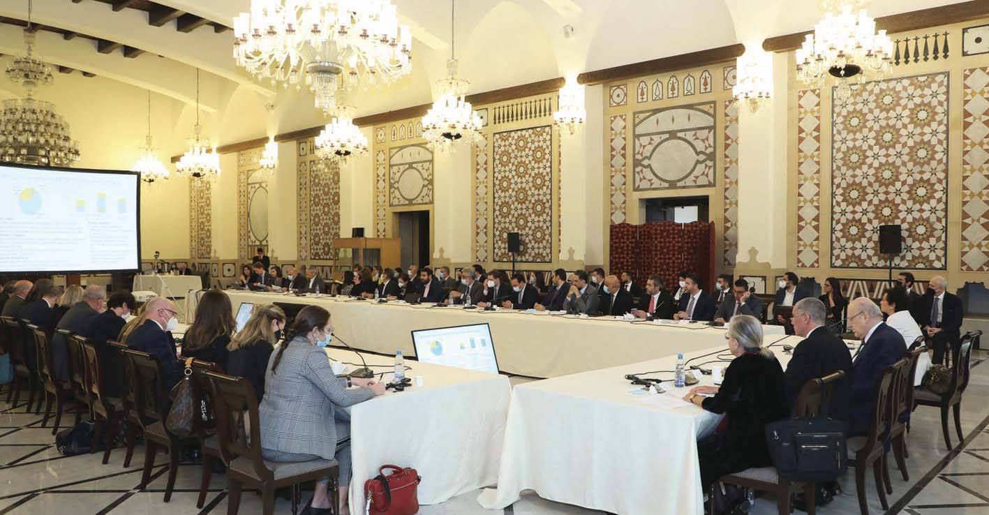خلاف اميركي سعودي حول الانتخابات: الرياض مع التأجيل واميركا تخشى الفوضى!
«عجقة» لوائح وصراع على وراثة المستقبل لا مواجهة حزب الله وعون يتدخل انتخابيا؟
توقيع مبدئي محتمل مع «الصندوق» الخميس وتفاؤل حذر من البنك الدولي بالإصلاحات