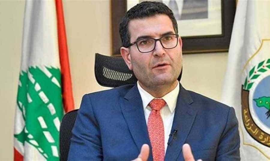 دعا الوزارات المعنية الي التدخل لكبح جشع التجار
الحاج حسن: نضع خطوات للتخفيف من وطأة الأزمة