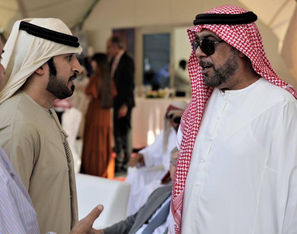 الشاعر والفارس يتألق بين الشعر والتكريمات والخيل الأصيل