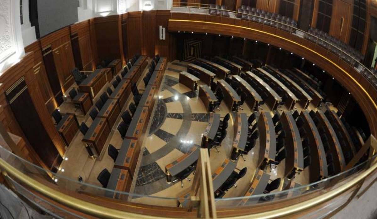 المجلس في مدار الانتخابات... والـ «كابيتال كونترول» الى التأجيل