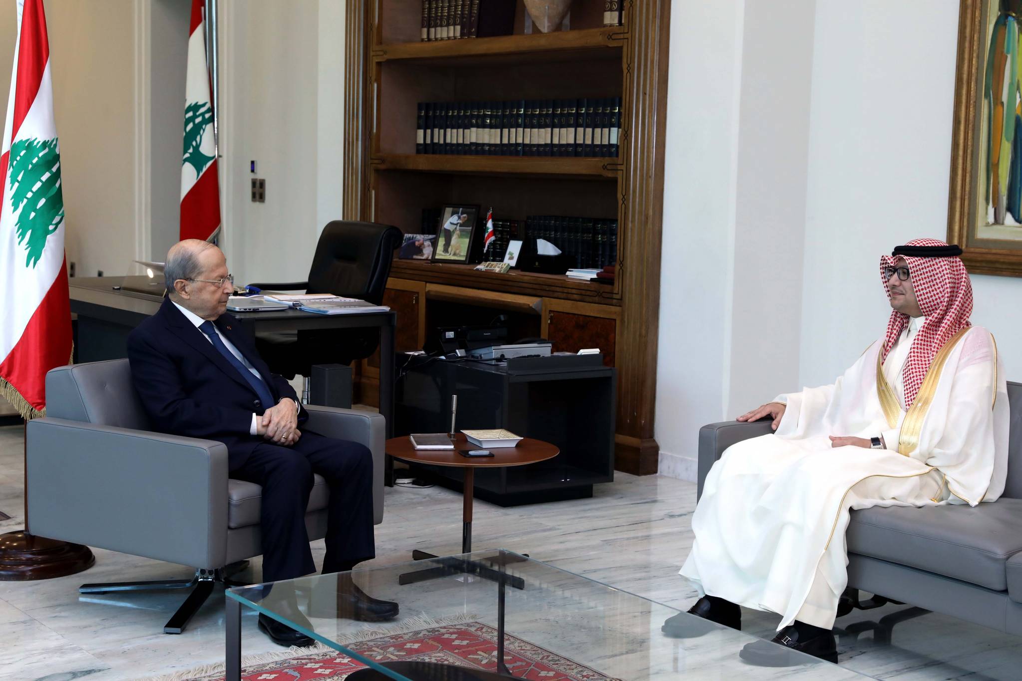 تسلم أوراق اعتماد 4 سفراء جدد
عون: حريصون على تمتين العلاقات مع دول الخليج
البخاري: نؤكد دعم المملكة للبنانيين في هذه الظروف