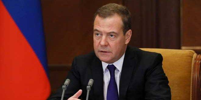 ميدفيديف علّق على مسألة انضمام 
السويد وفنلندا الى 