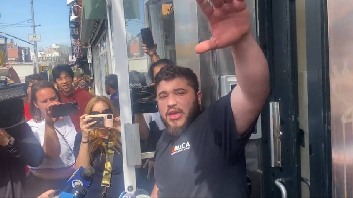 مكافأة 50 ألف دولار لمهاجر سوري أبلغ عن مطلق النار بنيويورك