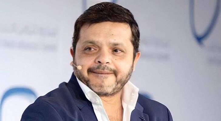 محمد هنيدي يحاور الجمهور ويرد على أسئلتهم