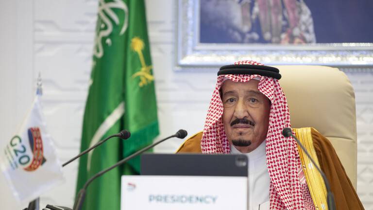 الملك السعودي يوجه بتقديم مساعدات عاجلة للاجئين الأوكران