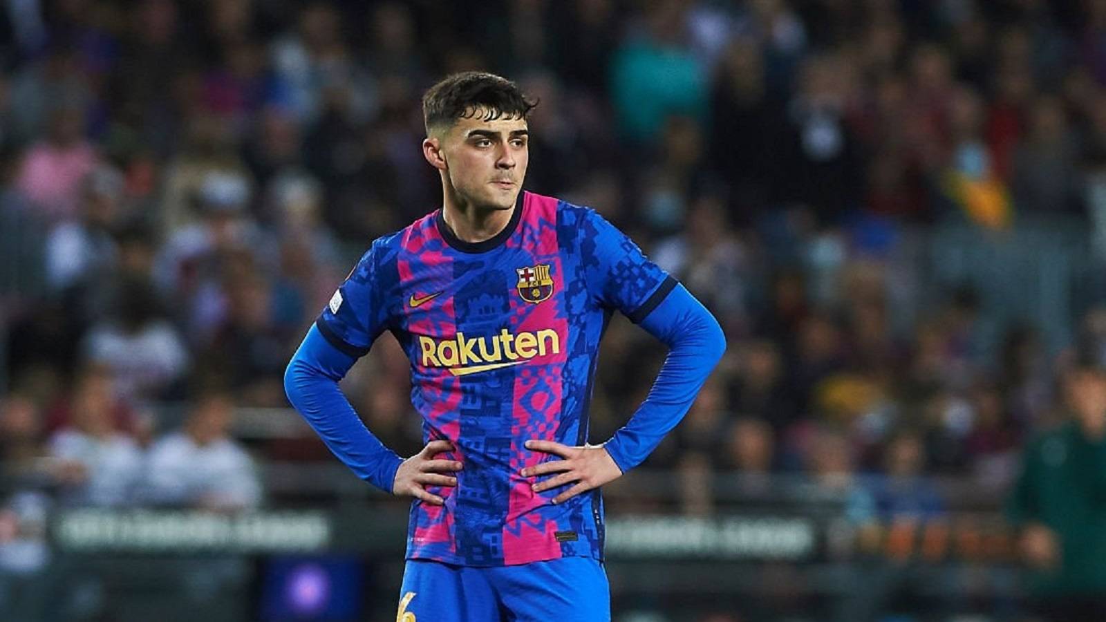 الإصابة تنهي موسم نجم برشلونة بيدري