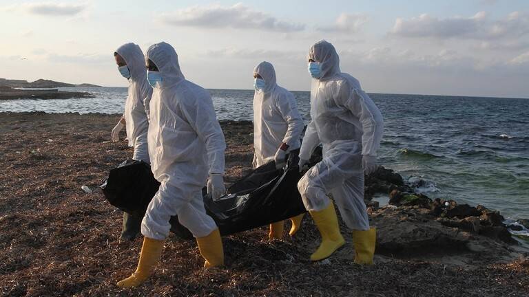 مقتل 35 شخصا إثر غرق زورق قبالة ليبيا