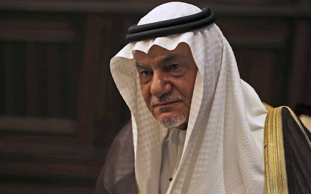 هذا ما كشفه رئيس الإستخبارات السّعودية الأسبق عن عمله كنادل بمطعم في أميركا