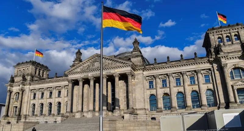 ألمانيا.. ضغوط على حكومة شولتس لتزويد أوكرانيا بأسلحة 