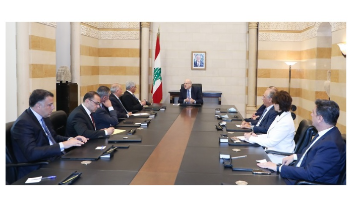 ميقاتي التقي وفدَي جمعية المصارف والاتحاد العمالي:
ما يُقال عن تفريط بحقوق المودِعين وضرب القطاع
المصرفي هدفه إثارة البلبلة وتوتير الأجواء في البلاد