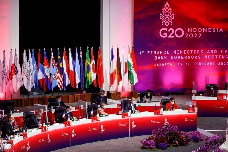 فرنسا تطالب روسيا بالإمتناع عن المشاركة في اجتماعات قمة العشرين