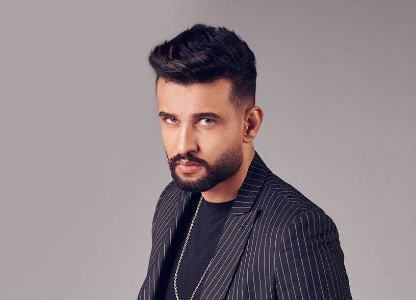 مرتض الفتيتي ومينة لشطر … قمة الانسجام والرومانسية في تيتر مسلسل "حب ملوك"