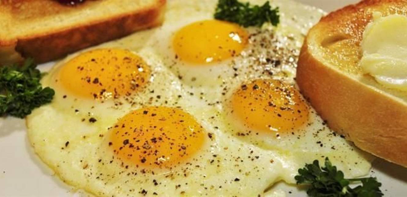 لوجبة سحور مُشبعة.. اليكم أفضل 4 أطباق للبيض