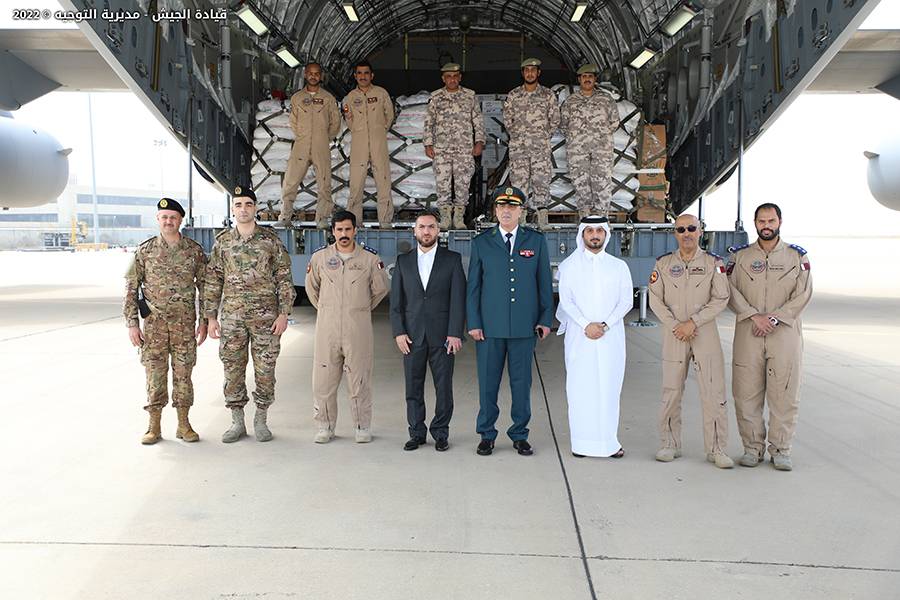 بالصور- 70 طناً من المواد الغذائية هبة من دولة قطر للجيش