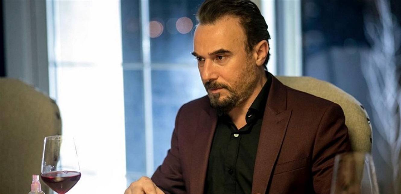 باسم مغنية يردّ على اتهامه بتقليد عابد فهد