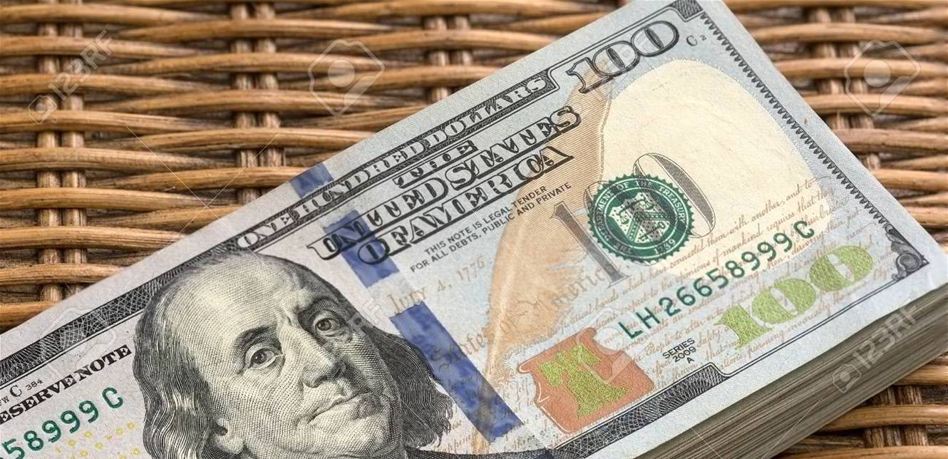 بعد ارتفاع الدولار... ممثلة لبنانيّة شهيرة تُفجّر غضبها على المسؤولين: "الله ينتقم منكن"
