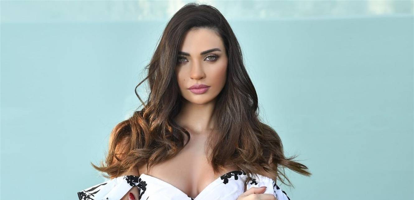 داليدا خليل توجه تحية للمتابعين بهذه الصورة