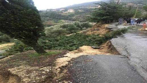 انهيار طرق رئيسية في الشوف بسبب السيول