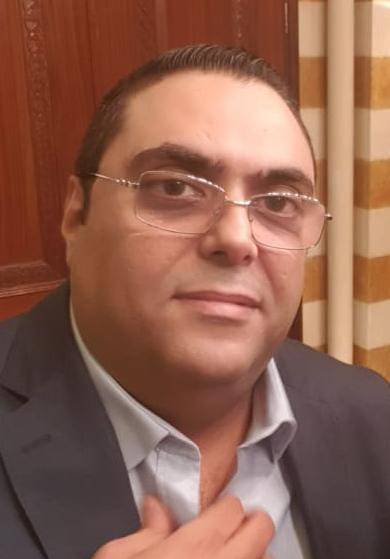 صقر يتحسّر على ما آلت إليه أوضاع العمال