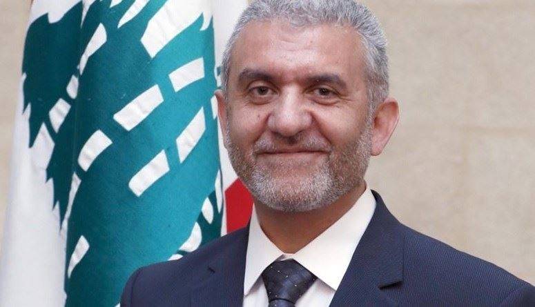 دراسة لوزير العمل عن الوضع القانوني للعاملين في اهراءات الحبوب في مرفأ بيروت