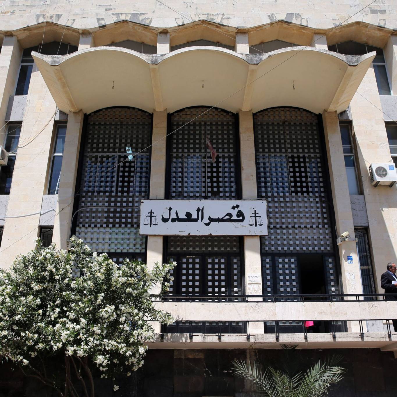 قرار قضائي لافت ضد الإحتكار في التجارة اللبنانية