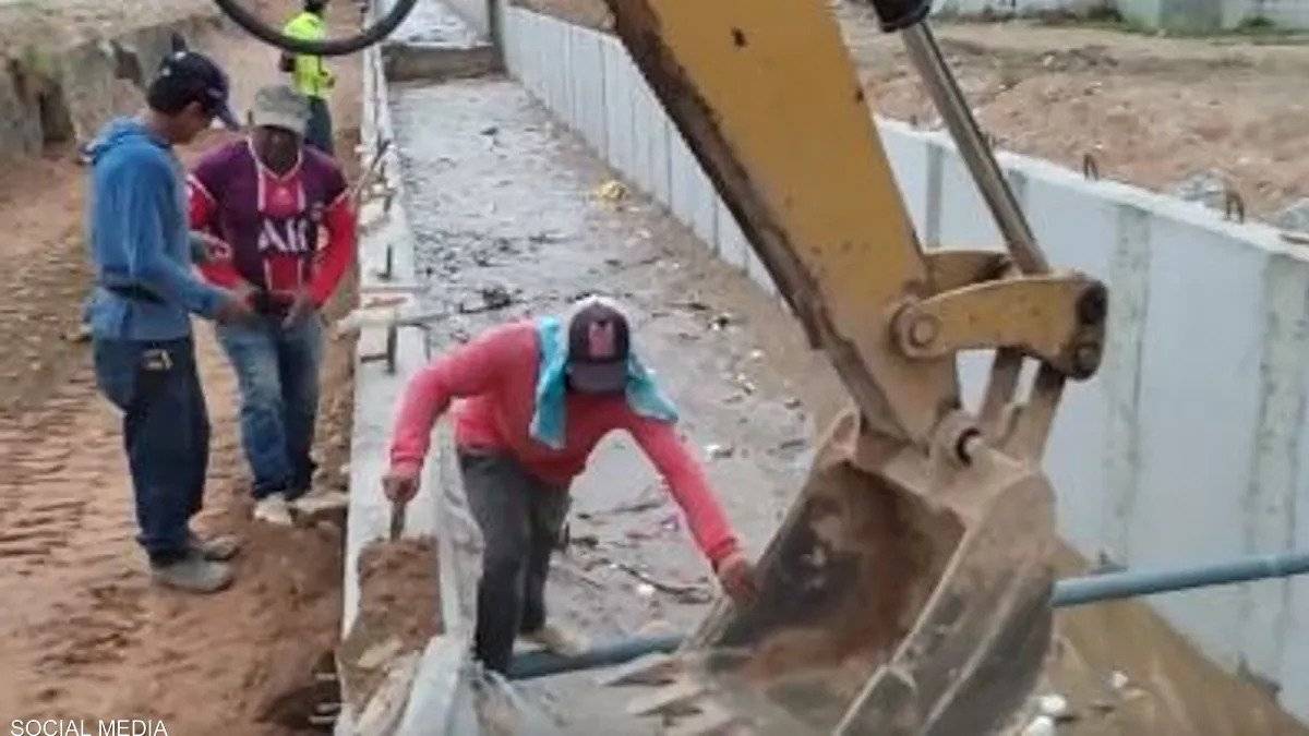 بالفيديو -  إنقاذ كلب بطريقة خيالية.. وتفاعل كبير على 