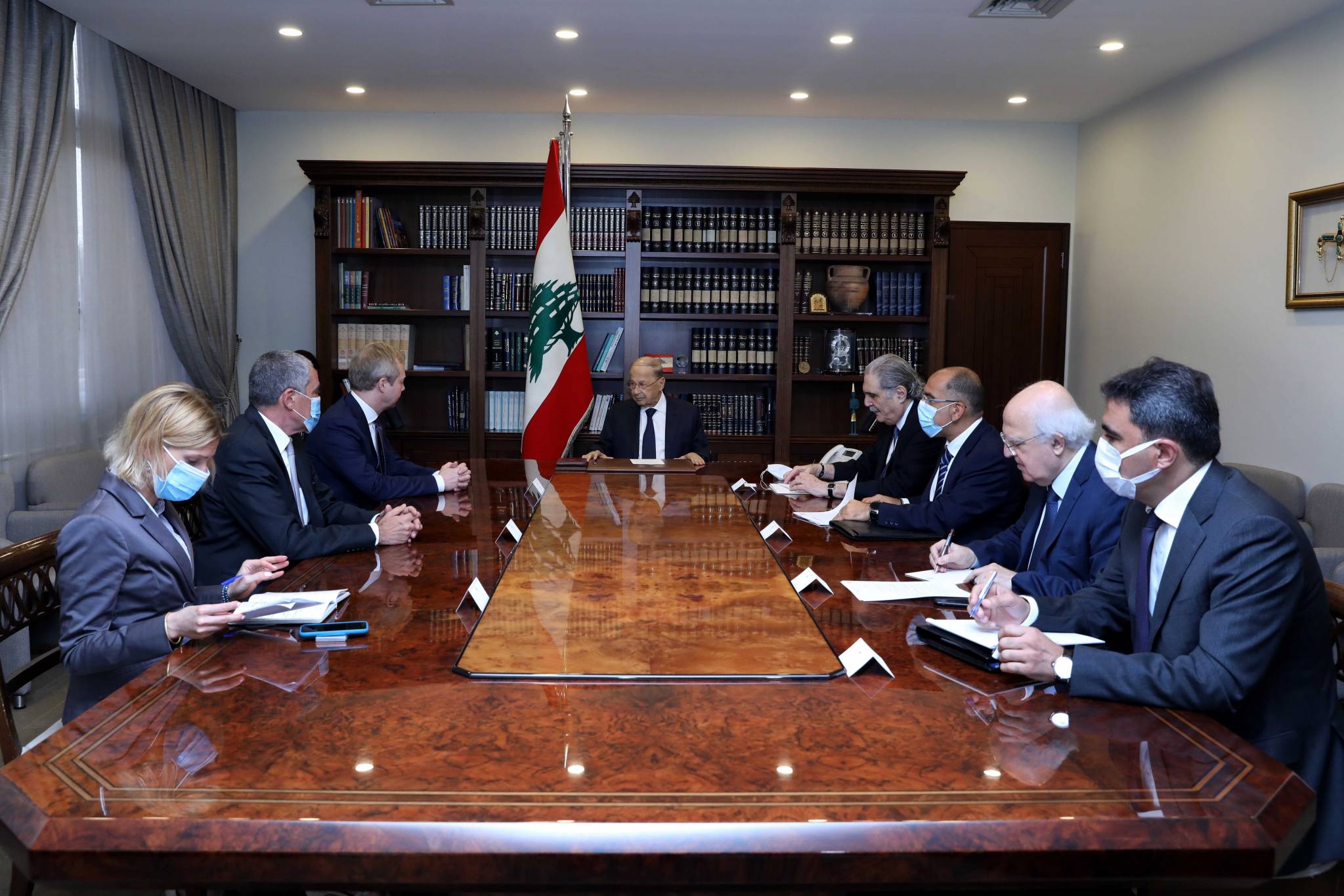 الممثل الأوروبي الخاص للسلام في الشرق زار دبور
عون: ندعم أيّ تحرّك ينطلق من مُبادرة قمّة بيروت