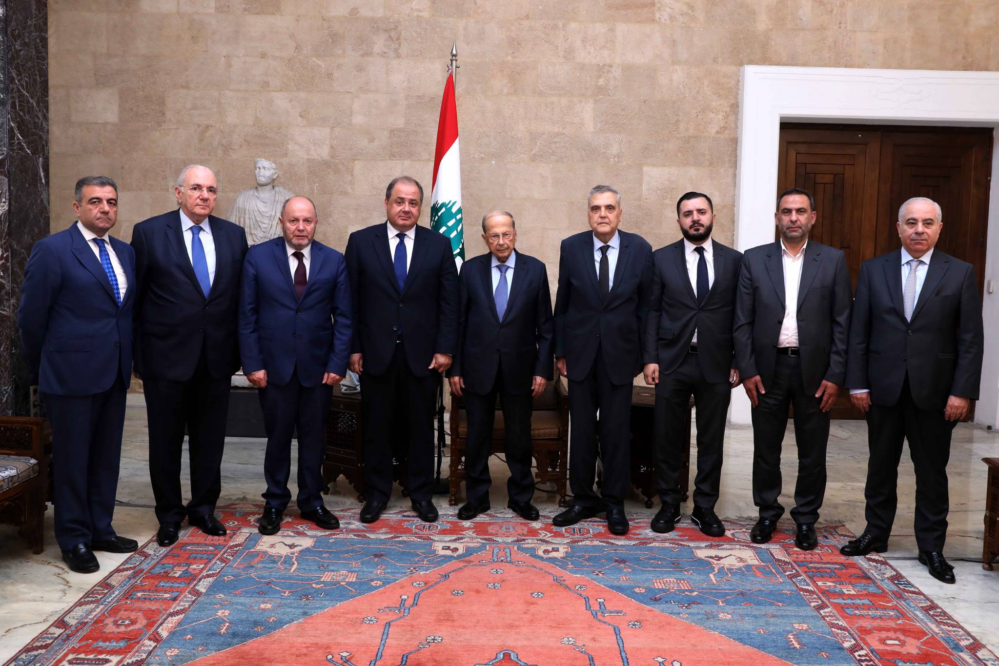 اعتبر ان هناك تلاعبا مقصودا بالمسائل المالية وبسعر الصرف
الرئيس عون: مؤمن بقيامة لبنان وهناك تقارير محلية ودولية
تشير الى جهات هدفها تأزيم الوضع ومنها من هو في السلطة