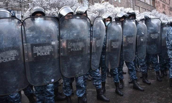 الشرطة الأرمنية تعتقل حوالي 170 متظاهرا في يريفان ومناطق أخرى