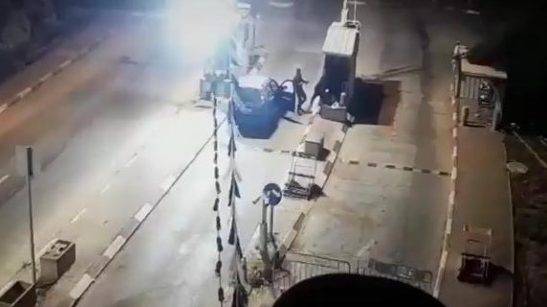 دان التفجيرات في كابل
حزب الله أشاد بعمليّة أرييل:
تثبت يقظة الشعب الفلسطيني