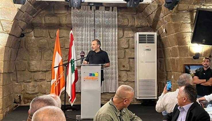 باسيل: نحن الدولة والشرعيّة وهم الميليشيا