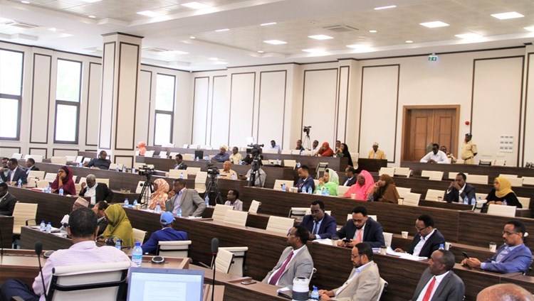 الصومال:لجنة برلمانية لترتيب الانتخابات الرئاسية