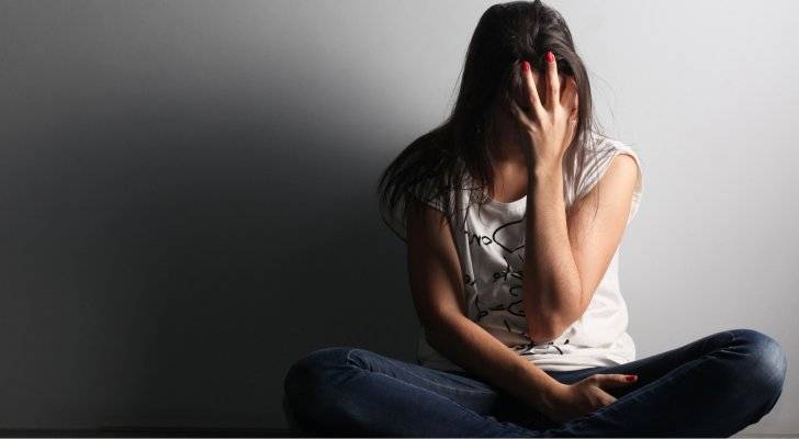 ممثلة مشهورة تغرق في الإدمان على المخدرات