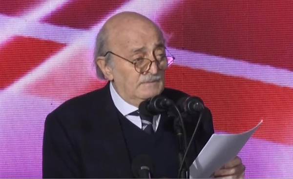 في احتفال اليوبيل الذهبي لمؤسسة "العرفان التوحيديّة" في السمقانيّة في الشوف
جنبلاط للمشايخ: لنردّ الهجمة معاً عبر صناديق الاقتراع لمنع الاختراق
ولن نسمح لأحد بسرقة تراثنا النضالي تحتَ أيّ شعار