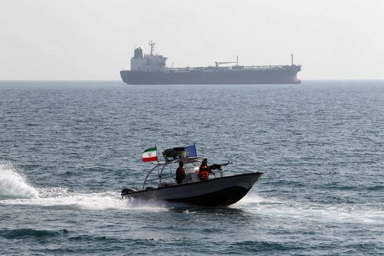 طهران: أي تهديد لثرواتنا البحرية سيتبعه رد بمستوى أكبر