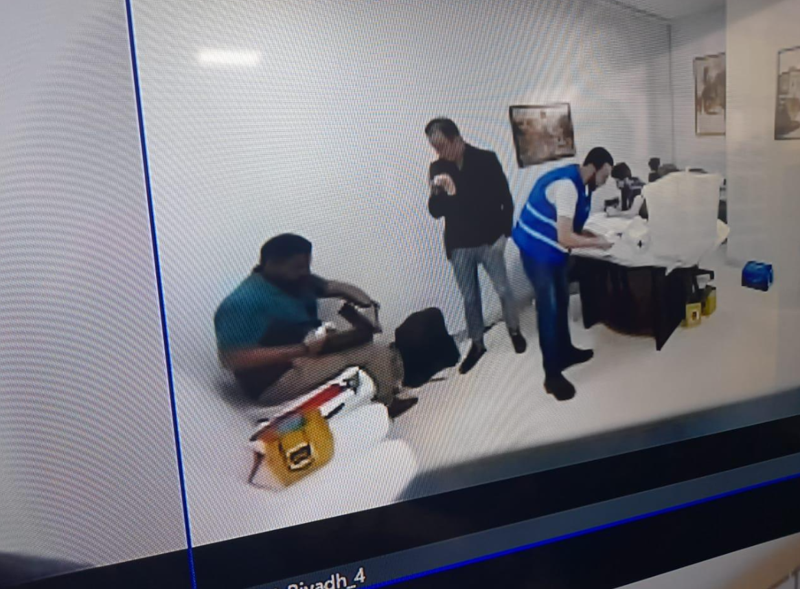 "توزيع شوكولا"... مخالفة في السفارة اللبنانية في الرياض