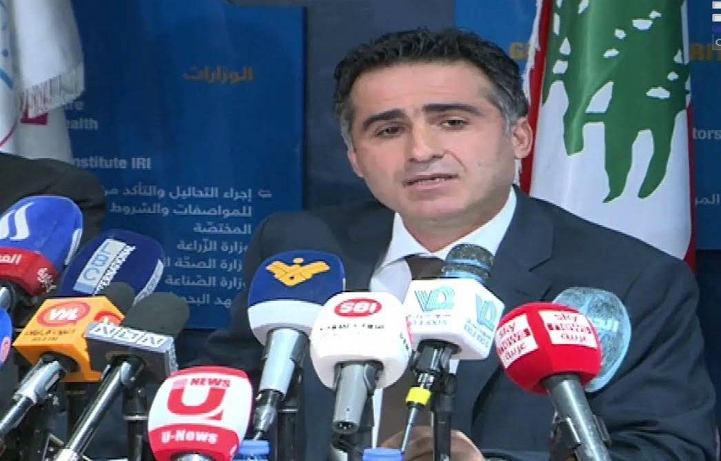 حميه أكد استمراره السعي لتأمين التمويل لخطة النقل
وأعلن وصول الدفعة الاولى من الباصات الفرنسية