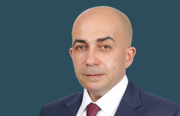 فصلت عن "الوطني الحر" والأمر لا يعنيني... رمزي كنج لـ"الديار": اذا قرر الناخب ان يجدد لنفس السلطة فهو يقرر ان يجدد لمأساته
