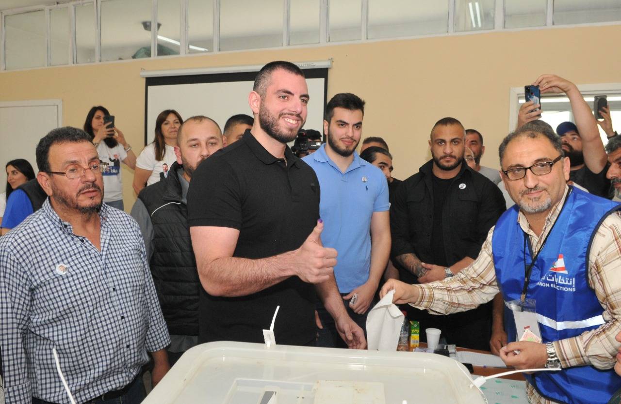 حماوة متنيّة لافتة..وإقبال كثيف على صناديق الاقتراع
عرس ديموقراطي ...وحشد في بتغرين والعمارة