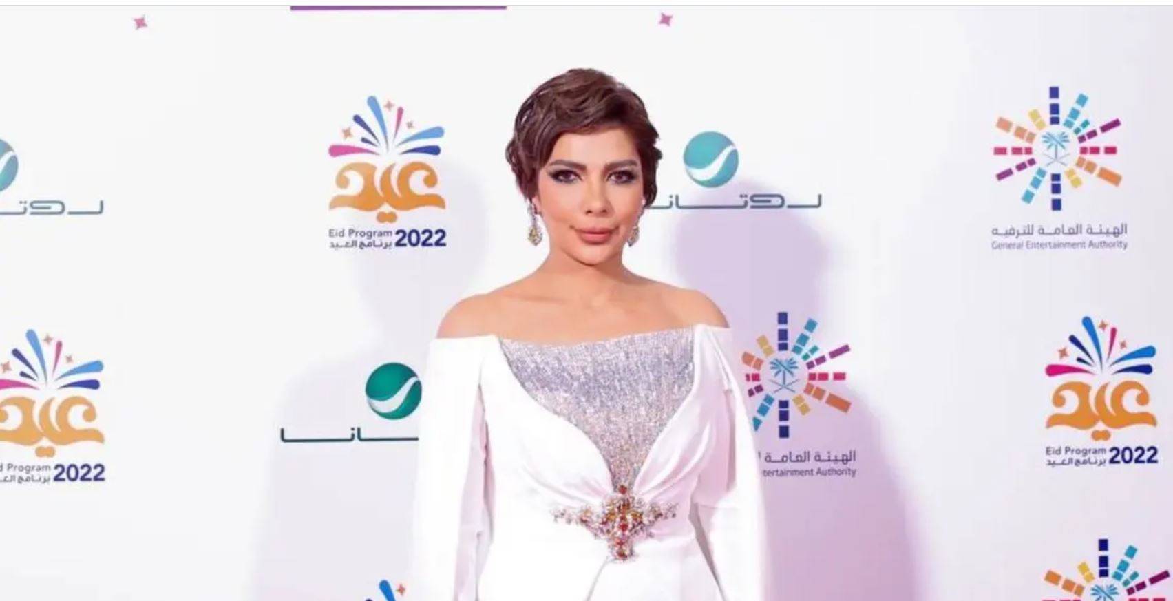 فجر السعيد ترفع حذاءها بوجه أصالة نصري