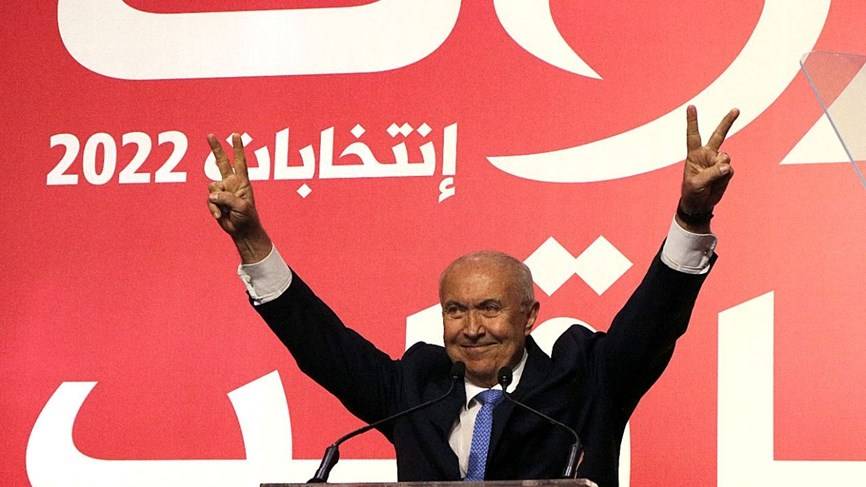 المخزومي يدلي بصوته ويخرق الصمت الانتخابي