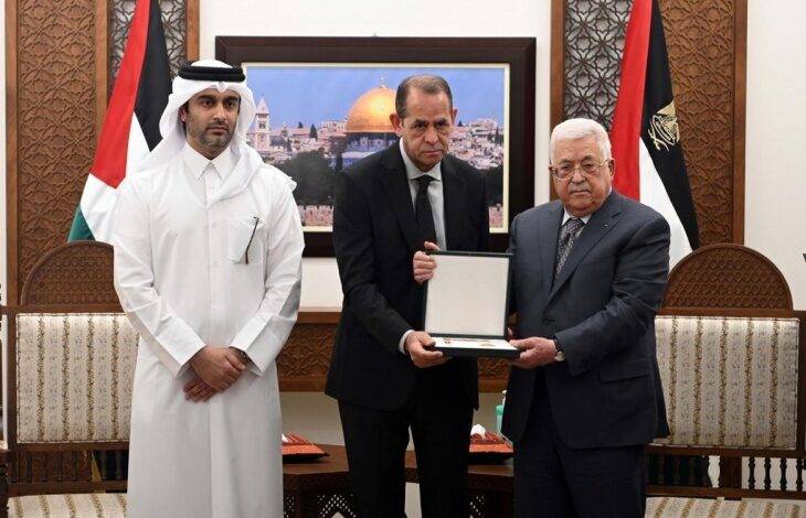 عباس يمنح الراحلة شيرين أبو عاقلة وسام "نجمة القدس" تقديرا لعطائها الوطني